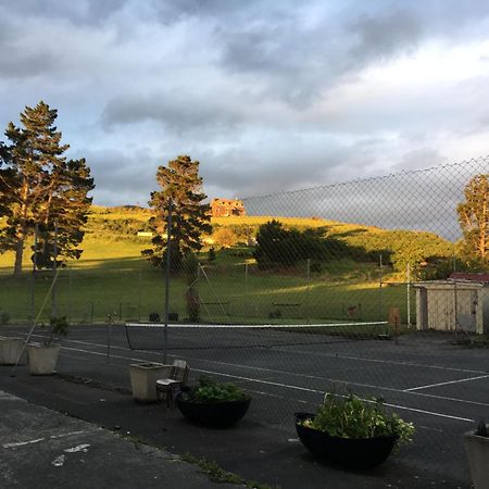 Stay In School By The Sea Dunedin Exterior photo